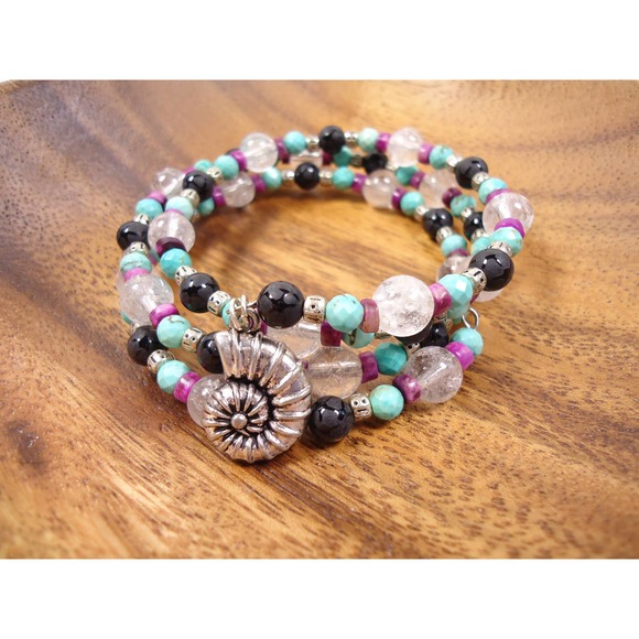 Shell Bracelet Handmade Jewelry Memory Wire Bracelet - Picture 3 of 3